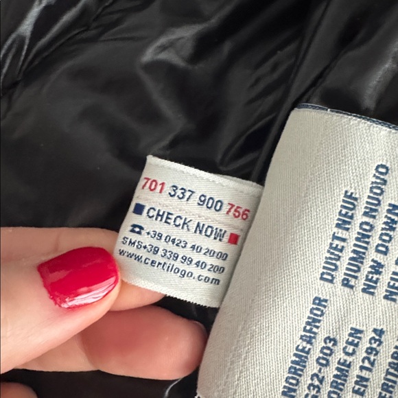 Moncler women’s puffer jacket $2000 size 0 - Picture 10 of 10